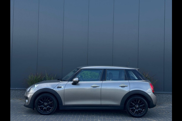 MINI 5-deurs 1.5 Cooper Business Edition ORG NL | SPORTVELGEN | CLIMATE | CRUISE CONTROL | MF STUUR