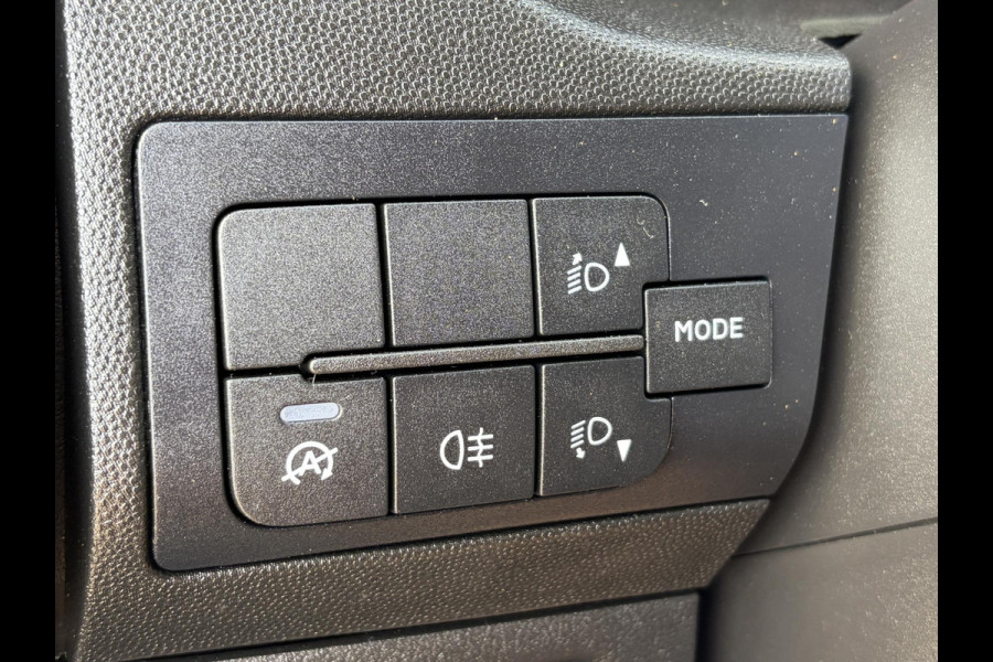 Peugeot Boxer 330 2.2 BlueHDi L1H1 NAVI*CAM*HAAK*CRUISE*A/C*TEL*