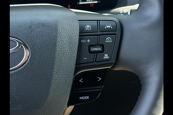 Toyota C-HR 2.0 Plug-in Hybrid 220 First Edition | ACC | Premium LED | Camera | Dodehoek