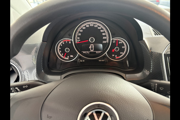 Volkswagen up! 1.0 Airco - Bluetooth - Radio - Led verlichting - Elektrische ramen - Centrale vergrendeling met afstandsbediening - Start/stop systeem