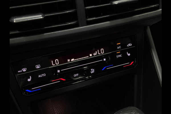 Volkswagen Taigo 1.0 TSI R-Line Pano KeylessGo Trekhaak Camera IQ Light