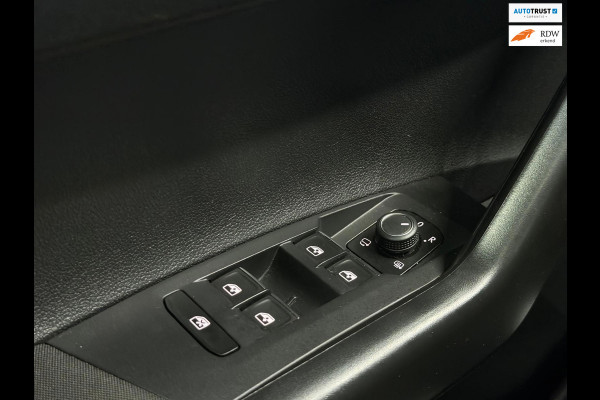 Volkswagen Taigo 1.0 TSI R-Line Pano KeylessGo Trekhaak Camera IQ Light