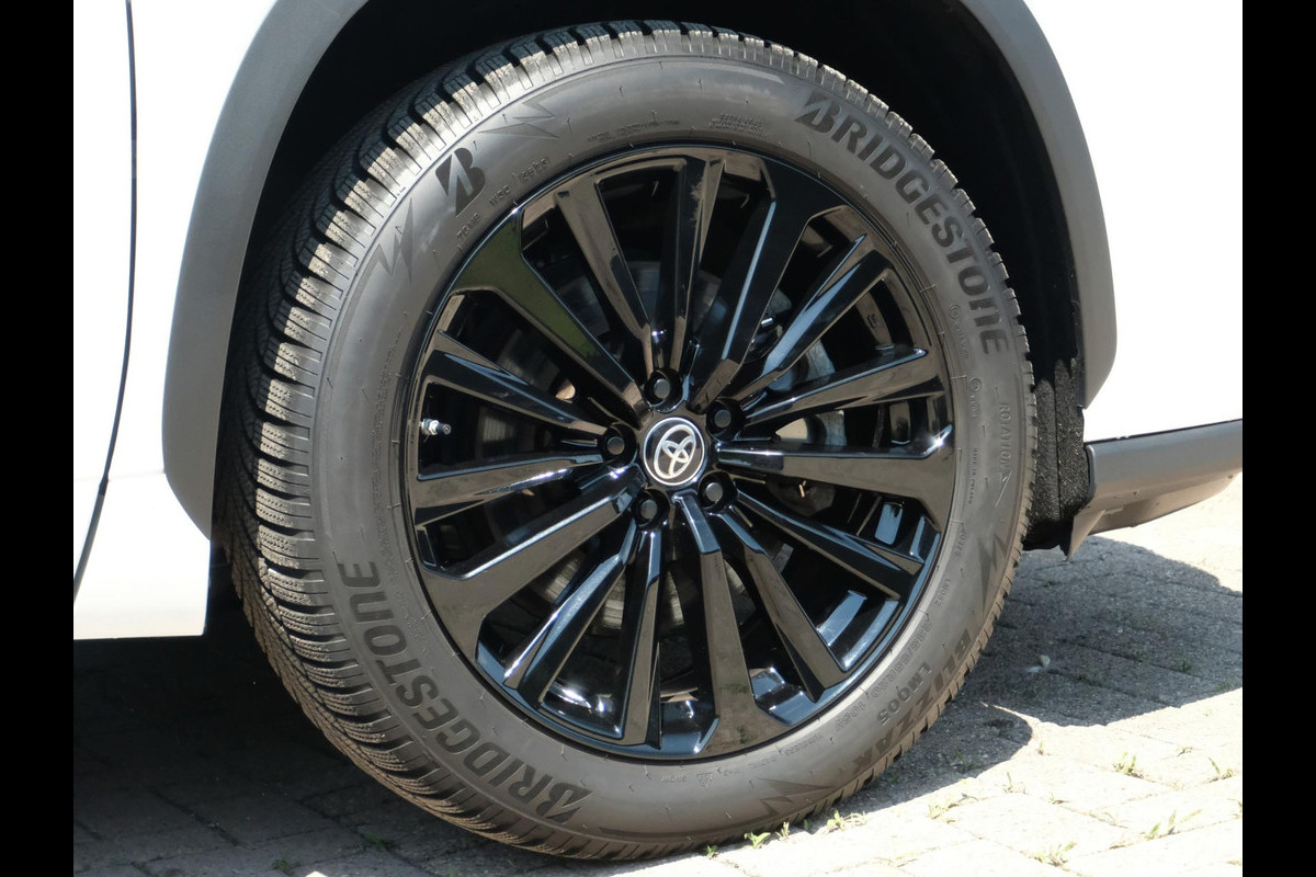 Toyota highlander 2.5 AWD Hybrid Premium 247 PK | 7 Persoons | Panoramadak | 360 graden camera | JBL audio | Head up Display | Stoelverwarming | Achterbank verwarmd | 2 Sets wielen