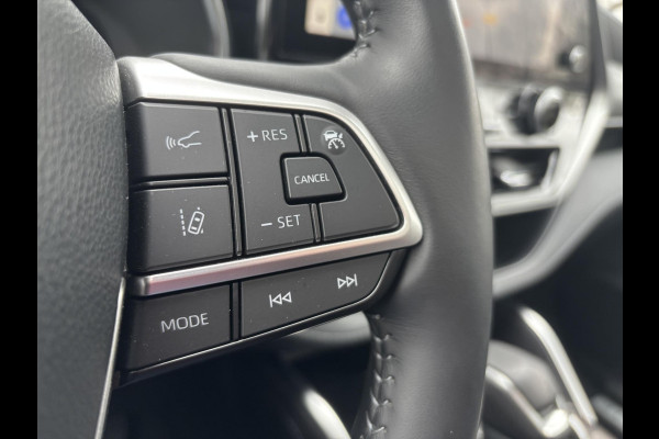 Toyota highlander 2.5 AWD Hybrid Premium 247 PK | 7 Persoons | Panoramadak | 360 graden camera | JBL audio | Head up Display | Stoelverwarming | Achterbank verwarmd | 2 Sets wielen