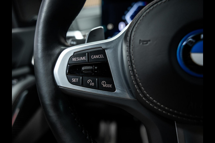 BMW X5 xDrive50e | M Sport Pro Pakket | Panoramadak | Harman Kardon | Driving Assistant Professional | Uitklapbare trekhaak |