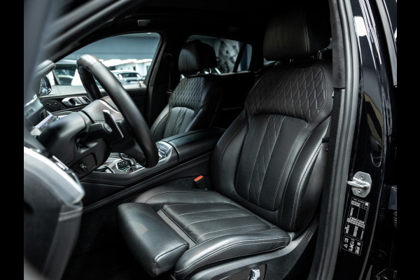 BMW X6 M50i High Executive | Sky Lounge panoramadak | Bowers & Wilkins | Massage- en ventilatiestoelen | BMW Night Vision |