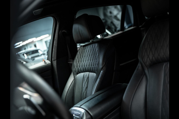 BMW X6 M50i High Executive | Sky Lounge panoramadak | Bowers & Wilkins | Massage- en ventilatiestoelen | BMW Night Vision |