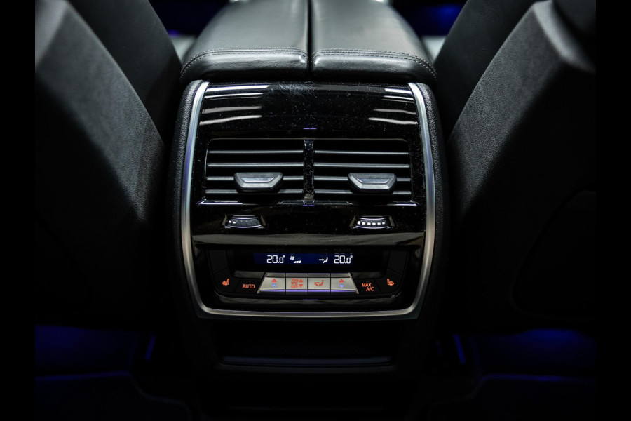 BMW X6 M50i High Executive | Sky Lounge panoramadak | Bowers & Wilkins | Massage- en ventilatiestoelen | BMW Night Vision |
