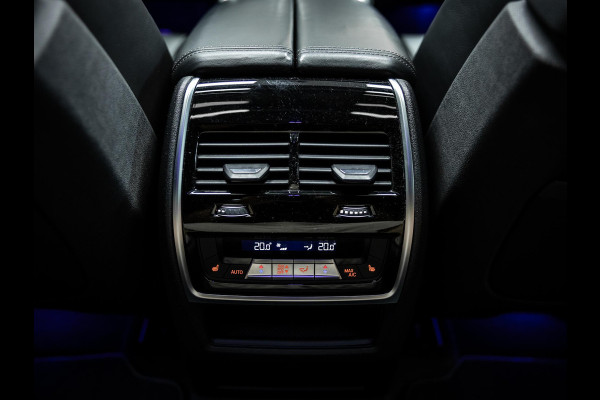 BMW X6 M50i High Executive | Sky Lounge panoramadak | Bowers & Wilkins | Massage- en ventilatiestoelen | BMW Night Vision |