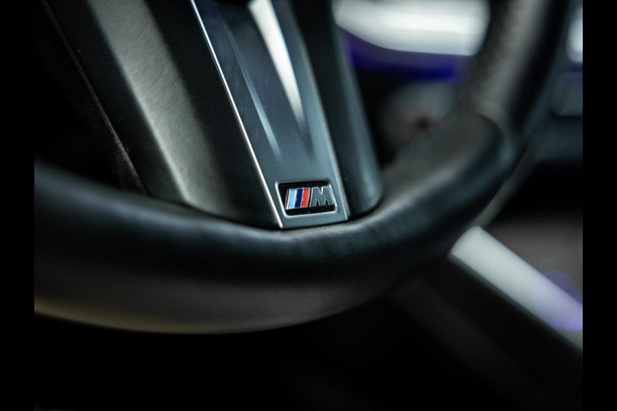 BMW X6 M50i High Executive | Sky Lounge panoramadak | Bowers & Wilkins | Massage- en ventilatiestoelen | BMW Night Vision |