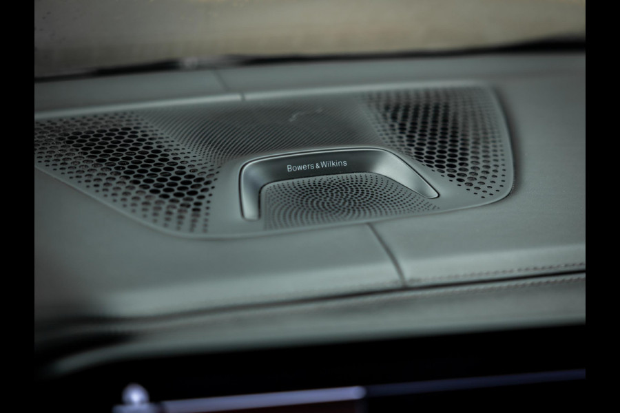 BMW X6 M50i High Executive | Sky Lounge panoramadak | Bowers & Wilkins | Massage- en ventilatiestoelen | BMW Night Vision |
