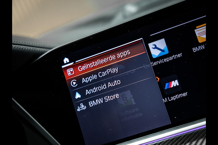 BMW X6 M50i High Executive | Sky Lounge panoramadak | Bowers & Wilkins | Massage- en ventilatiestoelen | BMW Night Vision |