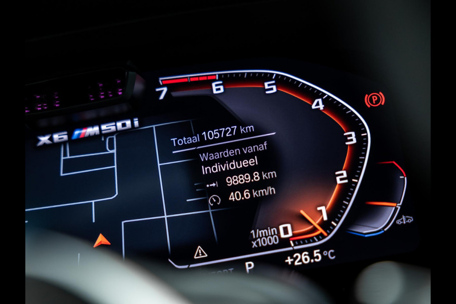 BMW X6 M50i High Executive | Sky Lounge panoramadak | Bowers & Wilkins | Massage- en ventilatiestoelen | BMW Night Vision |