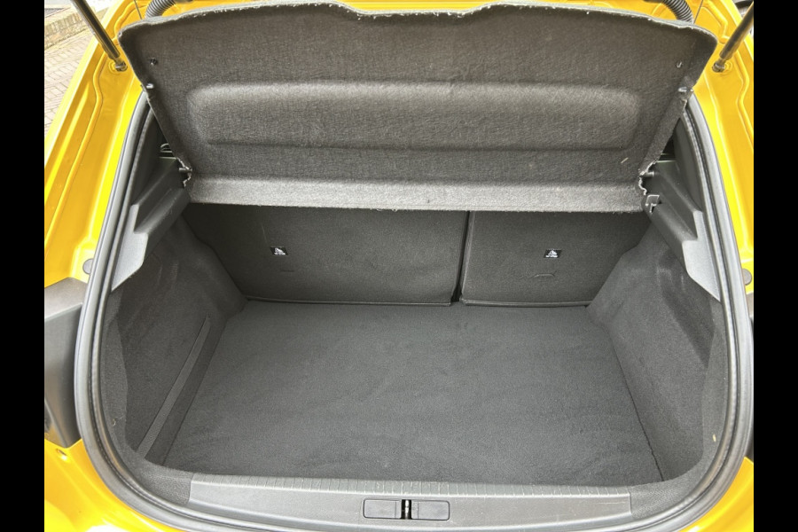 Peugeot 208 1.2 100pk Pack Navi, CarPlay, PDC, LM-velgen