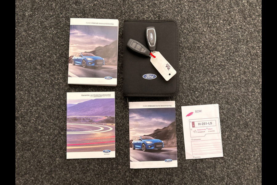 Ford FOCUS Wagon 1.0 EcoBoost ST Line Business | Origineel Nederlands | Carplay | Camera | Navigatie | Climate-control | Cruise |