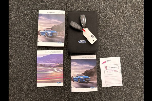 Ford FOCUS Wagon 1.0 EcoBoost ST Line Business | Origineel Nederlands | Carplay | Camera | Navigatie | Climate-control | Cruise |