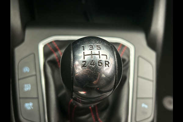 Ford FOCUS Wagon 1.0 EcoBoost ST Line Business | Origineel Nederlands | Carplay | Camera | Navigatie | Climate-control | Cruise |
