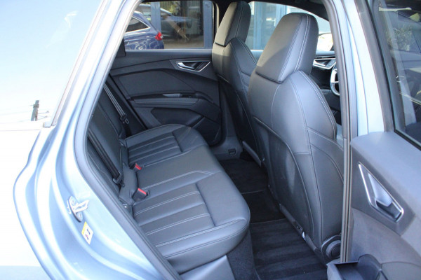 Audi Q4 e-tron 45 quattro S edition 82 kWh/S-Line/pano/leder