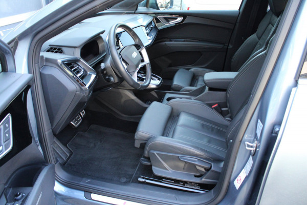Audi Q4 e-tron 45 quattro S edition 82 kWh/S-Line/pano/leder