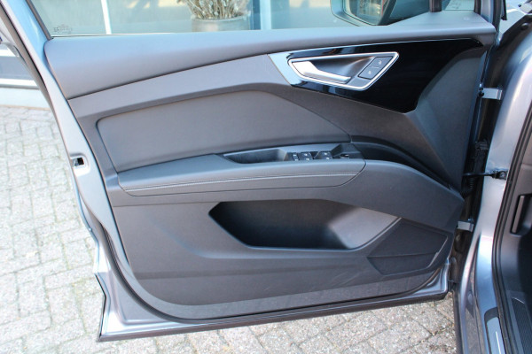 Audi Q4 e-tron 45 quattro S edition 82 kWh/S-Line/pano/leder