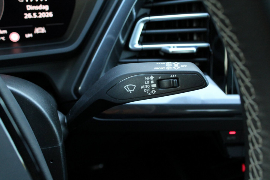 Audi Q4 e-tron 45 quattro S edition 82 kWh/S-Line/pano/leder