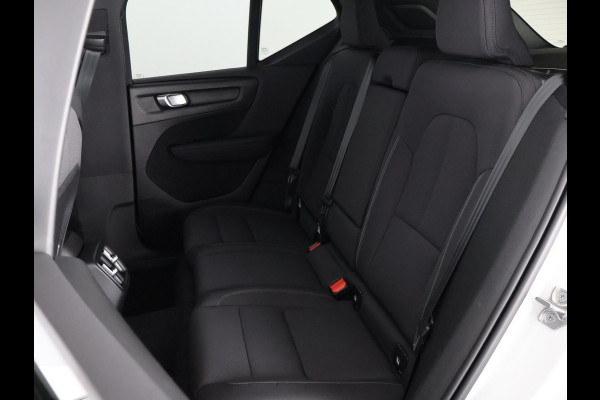 Volvo XC40 RECHARGE TWIN PRO AWD SOD ACCU 93% GARANTIE 9-2031 SCHUIF/ PANORAMADAK. WARMTEPOMP. DIGITAAL DASHBOARD.