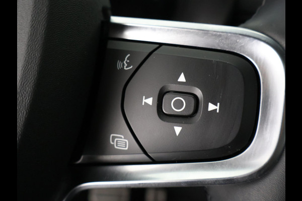 Volvo XC40 RECHARGE TWIN PRO AWD SOD ACCU 93% GARANTIE 9-2031 SCHUIF/ PANORAMADAK. WARMTEPOMP. DIGITAAL DASHBOARD.
