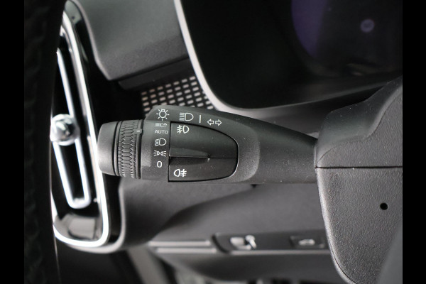 Volvo XC40 RECHARGE TWIN PRO AWD SOD ACCU 93% GARANTIE 9-2031 SCHUIF/ PANORAMADAK. WARMTEPOMP. DIGITAAL DASHBOARD.