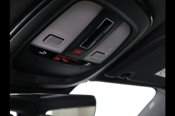 Volvo XC40 RECHARGE TWIN PRO AWD SOD ACCU 93% GARANTIE 9-2031 SCHUIF/ PANORAMADAK. WARMTEPOMP. DIGITAAL DASHBOARD.