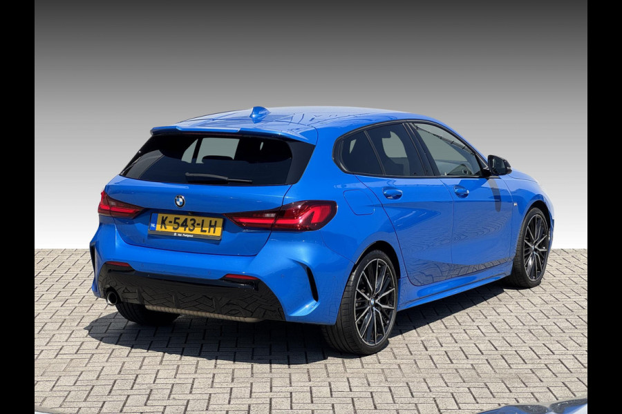 BMW 1-serie 118i High Executive Edition NL-AUTO | M-PAKKET | LEDER | SFEER VERLICHTING