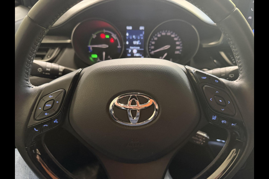 Toyota C-HR 2.0 Hybrid Dynamic | Parkeersensoren | Dodehoek detectie | Stoel verwarming |