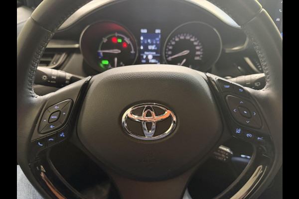 Toyota C-HR 2.0 Hybrid Dynamic | Parkeersensoren | Dodehoek detectie | Stoel verwarming |