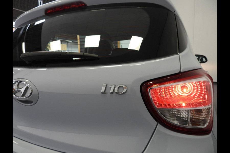Hyundai i10 1.0i Comfort Smart Pack NAVI/AIRCO/CRUISE/PDC!