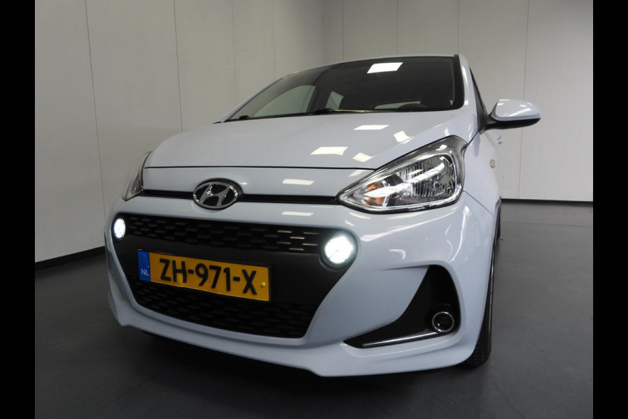 Hyundai i10 1.0i Comfort Smart Pack NAVI/AIRCO/CRUISE/PDC!