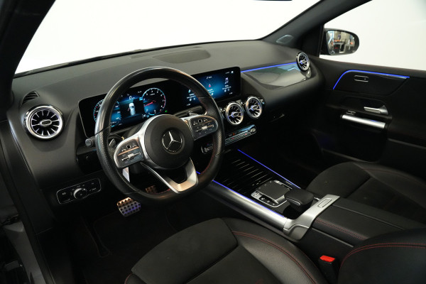 Mercedes-Benz B-Klasse 200 Premium AMG Full-led Navigatie Carbon
