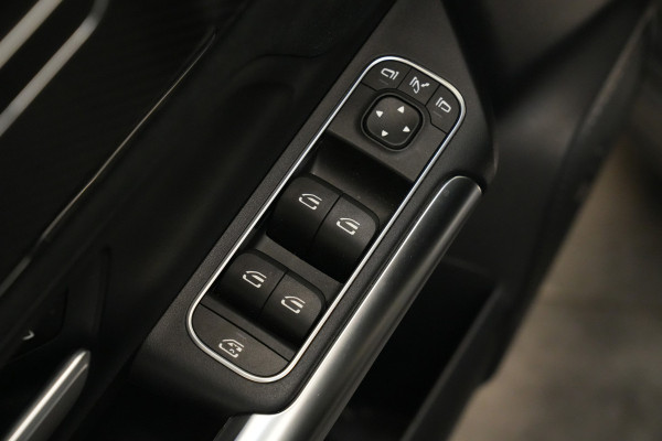 Mercedes-Benz B-Klasse 200 Premium AMG Full-led Navigatie Carbon