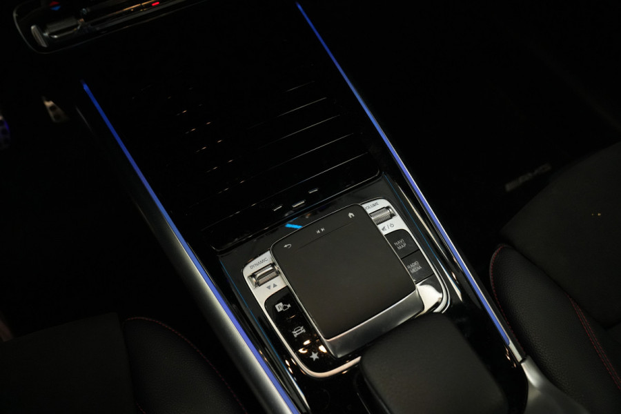 Mercedes-Benz B-Klasse 200 Premium AMG Full-led Navigatie Carbon