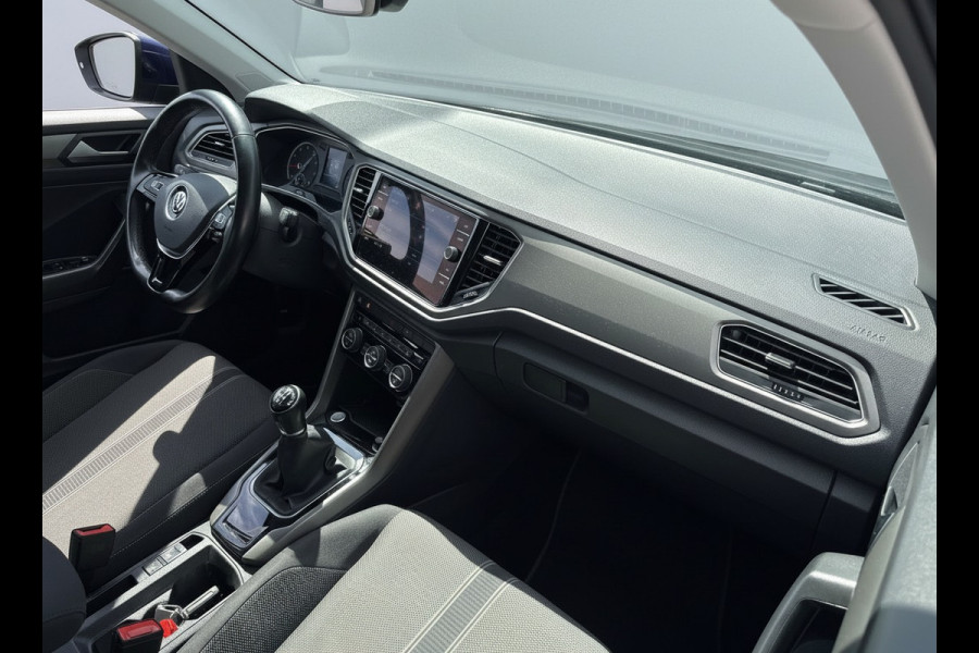 Volkswagen T-Roc TSI 115PK STYLE BUSINESS CAMERA/CARPLAY/STUURVERW./ELEKTR.KLEP