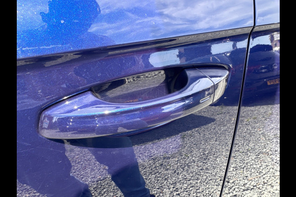 Volkswagen T-Roc TSI 115PK STYLE BUSINESS CAMERA/CARPLAY/STUURVERW./ELEKTR.KLEP