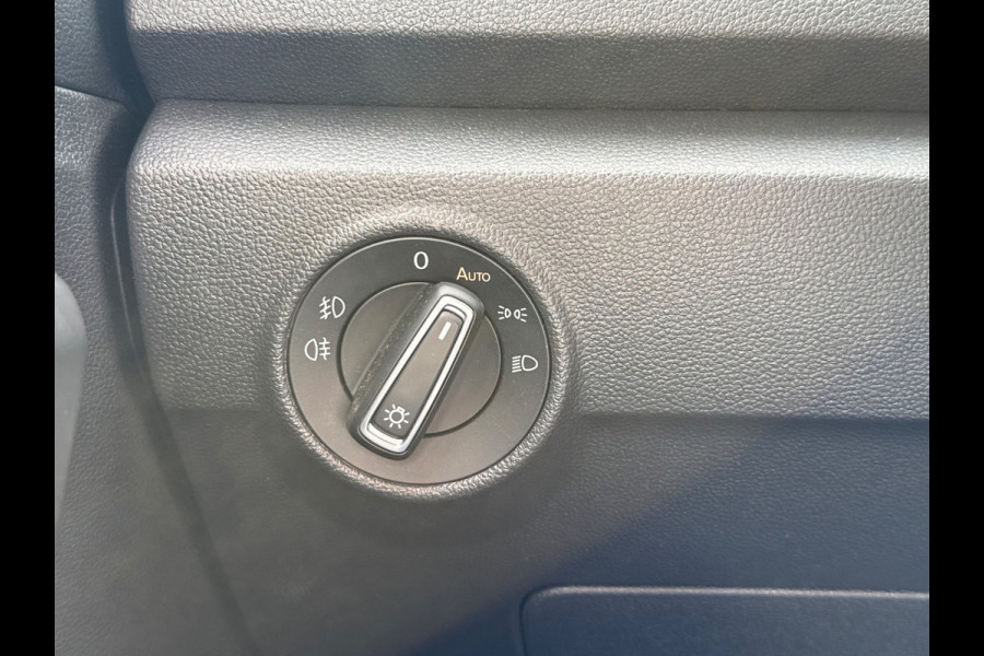 Volkswagen T-Roc TSI 115PK STYLE BUSINESS CAMERA/CARPLAY/STUURVERW./ELEKTR.KLEP