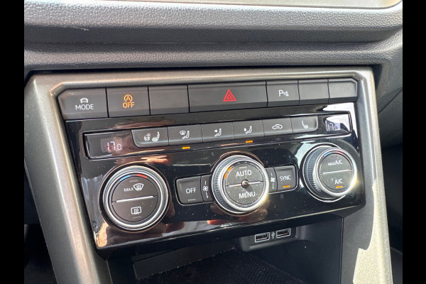 Volkswagen T-Roc TSI 115PK STYLE BUSINESS CAMERA/CARPLAY/STUURVERW./ELEKTR.KLEP
