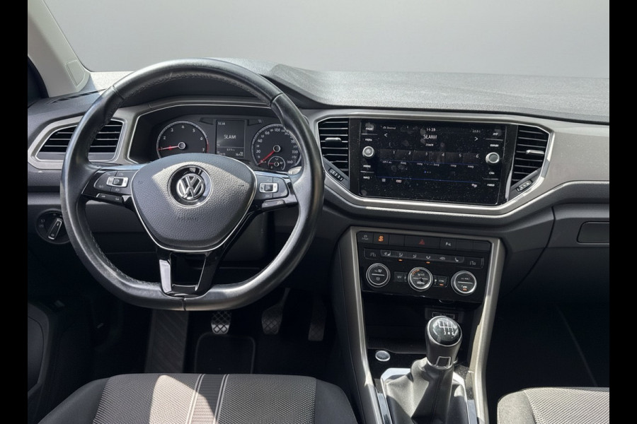 Volkswagen T-Roc TSI 115PK STYLE BUSINESS CAMERA/CARPLAY/STUURVERW./ELEKTR.KLEP