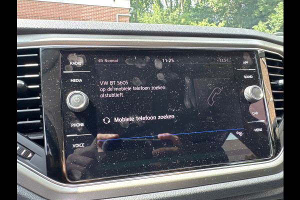 Volkswagen T-Roc TSI 115PK STYLE BUSINESS CAMERA/CARPLAY/STUURVERW./ELEKTR.KLEP