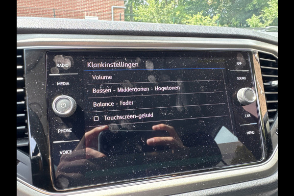 Volkswagen T-Roc TSI 115PK STYLE BUSINESS CAMERA/CARPLAY/STUURVERW./ELEKTR.KLEP