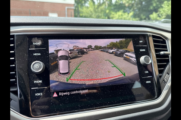 Volkswagen T-Roc TSI 115PK STYLE BUSINESS CAMERA/CARPLAY/STUURVERW./ELEKTR.KLEP