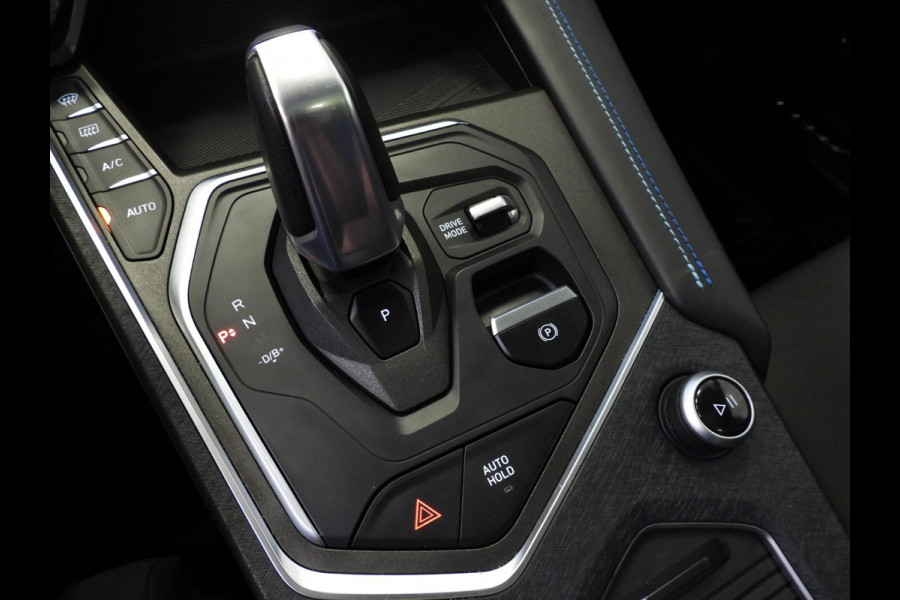 Lynk & Co 01 1.5 PHEV BlackLine NAVI/360CAM/SCHUIFDAK/LED/20"LMV!
