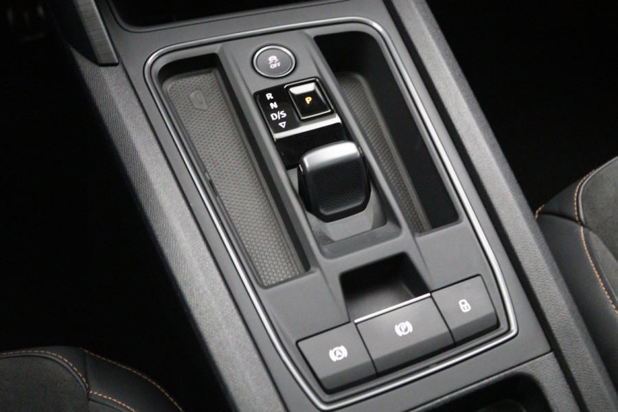 CUPRA Formentor 1.4 e-Hybrid VZ 245 PK Black Edition PHEV, Panoramadak, Alcantara, Trekhaak, 360 Camera