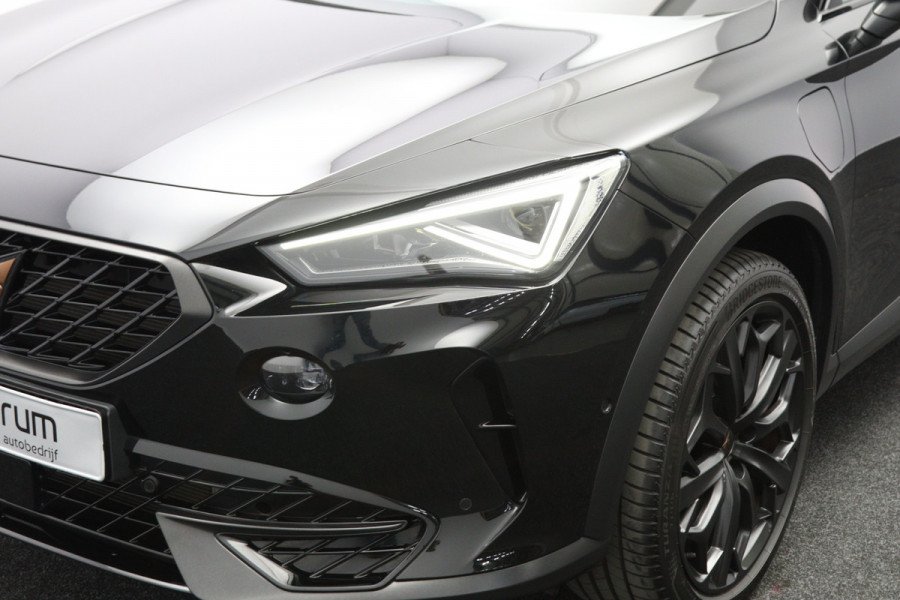 CUPRA Formentor 1.4 e-Hybrid VZ 245 PK Black Edition PHEV, Panoramadak, Alcantara, Trekhaak, 360 Camera