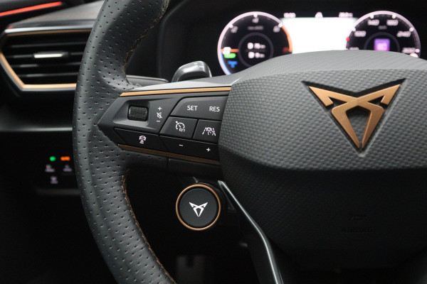 CUPRA Formentor 1.4 e-Hybrid VZ 245 PK Black Edition PHEV, Panoramadak, Alcantara, Trekhaak, 360 Camera