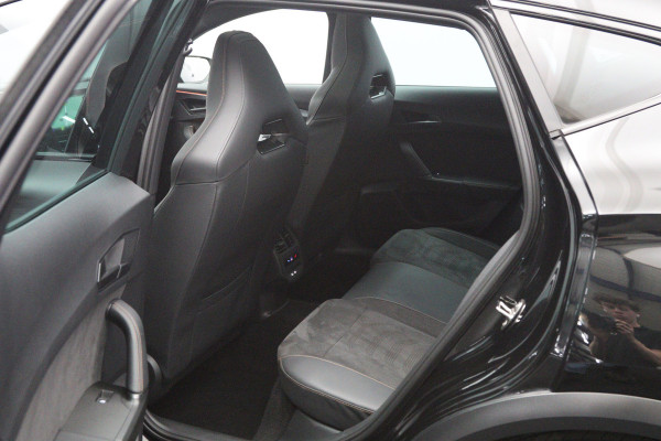 CUPRA Formentor 1.4 e-Hybrid VZ 245 PK Black Edition PHEV, Panoramadak, Alcantara, Trekhaak, 360 Camera